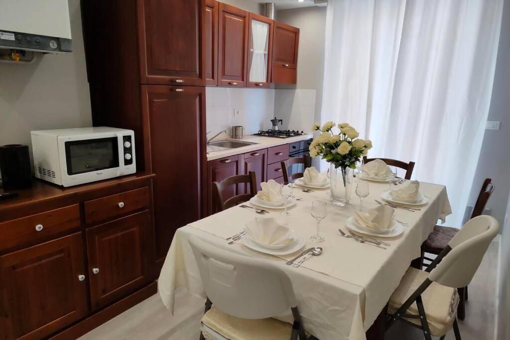 Incantevole Appartamento Sul Mare - Borgo Marina Империя Экстерьер фото