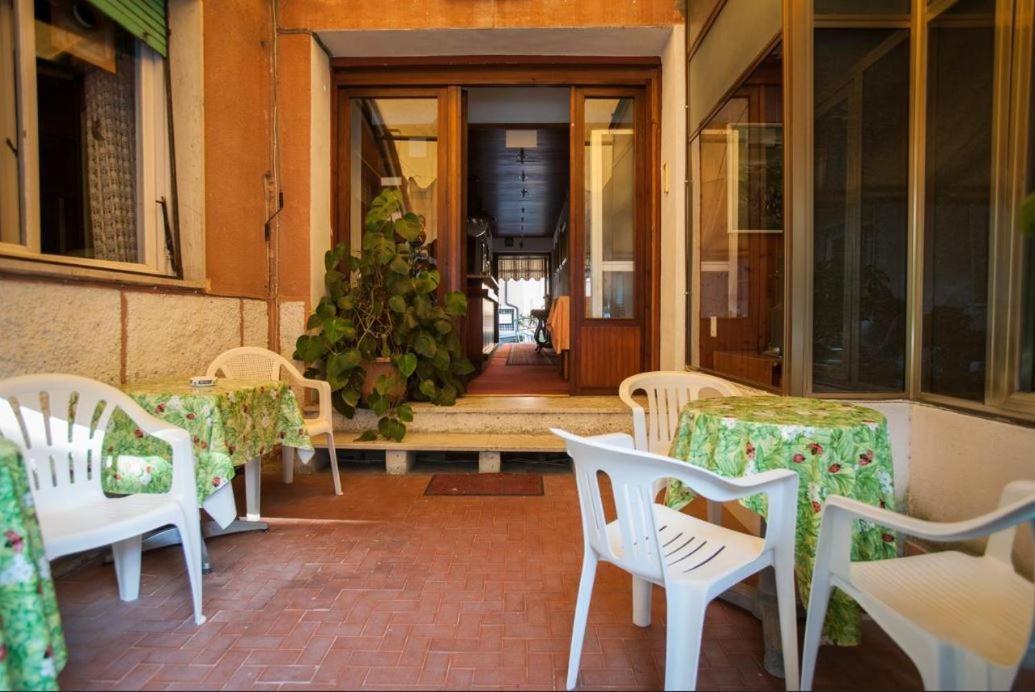 Incantevole Appartamento Sul Mare - Borgo Marina Империя Экстерьер фото